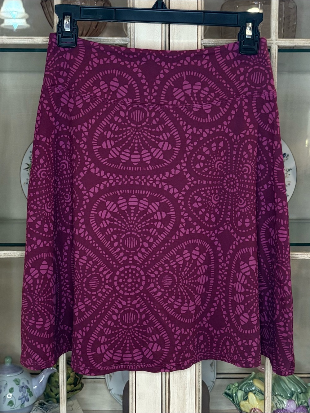 EUC Pategonia Soft, Flowy Skirt in Magenta - Picture 4 of 8